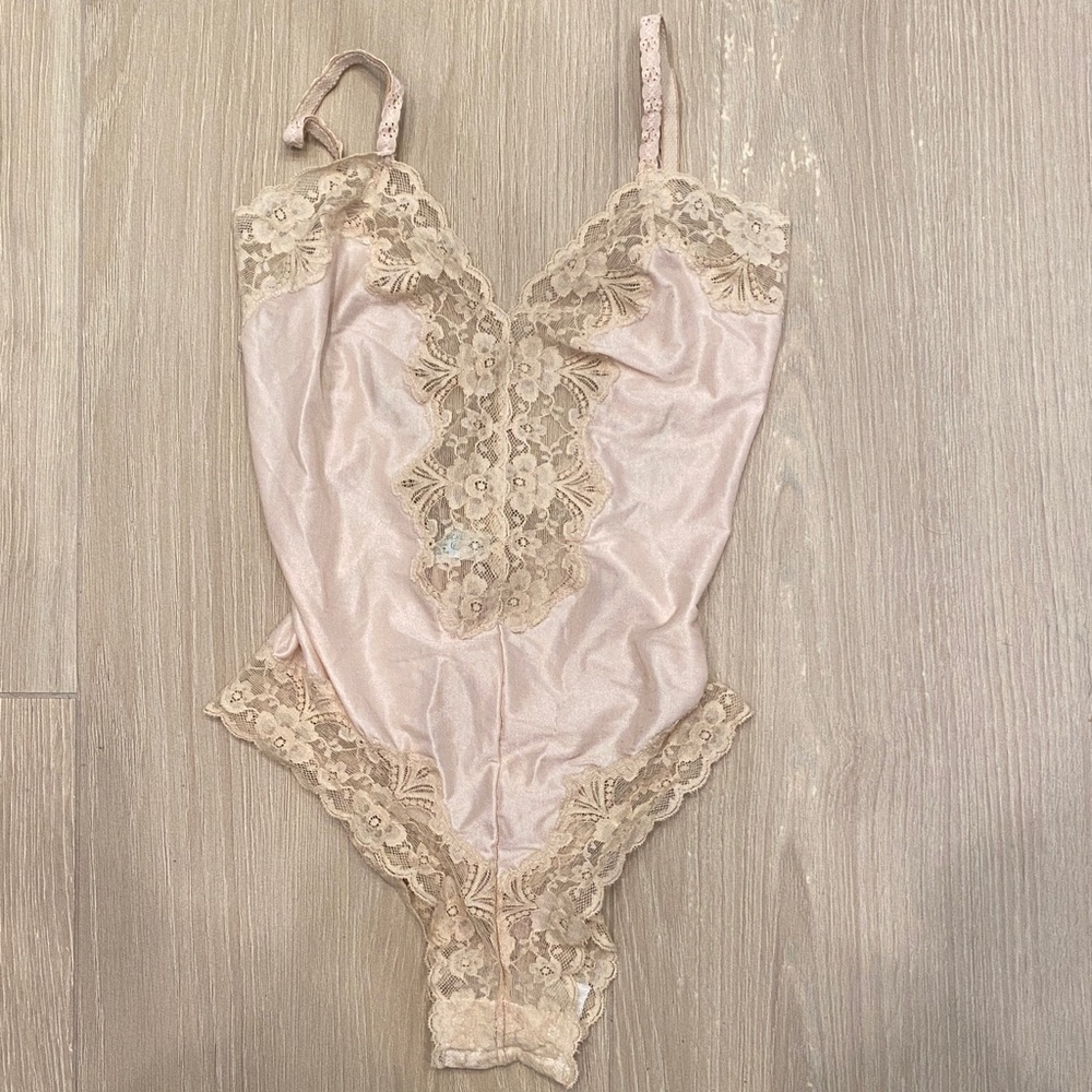 Elegant Lace Bodysuit in tan